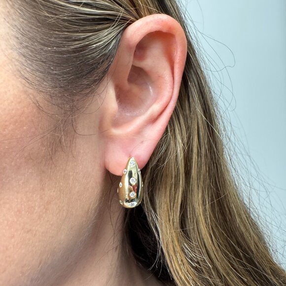 Sculpted Gold Teardrop Earrings with CZ Sparkle – Italian Made - Picture 2 of 4